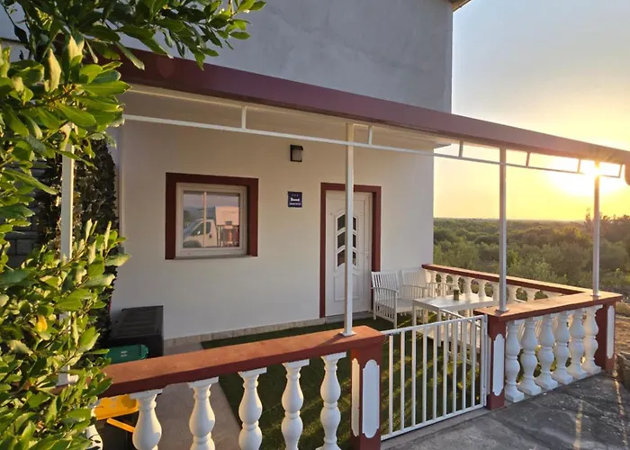 Roko Апартаменты Pridraga